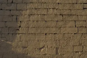 Waset: People on a ship. Relief. Luxor