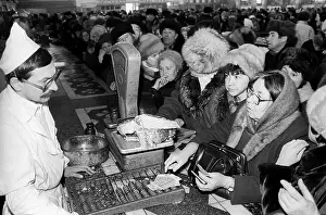 Bashkiria: People standing in a queue, 1992