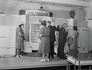 Milner: People - Store - Refrigerators - Retail