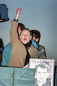 Joints: People support Sergei Mavrodi, 1994