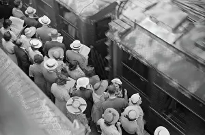Vachon: People - Train - Transportation - Commute