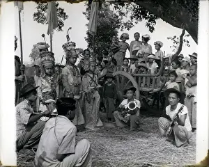 Applaud: People in village of Mongnai, Burma