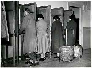 Booths: People voting in the General Election 1955