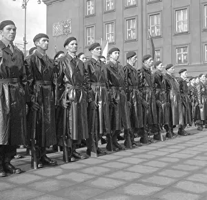 Svorcik: Peoples Militia - paramilitary - armed workers