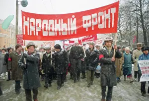 Supporting: Perestroika Supporters in October Revolution Day