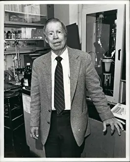Desmond: Perez De Cuellar, UN Secretary General