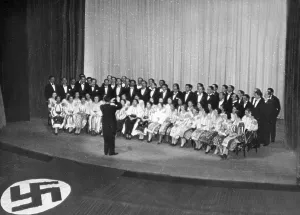 Universum: Performance of a Romanian choir in Berlin