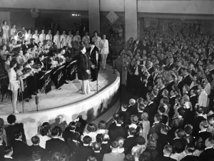 Leander: Performance by Zarah Leander, 1939