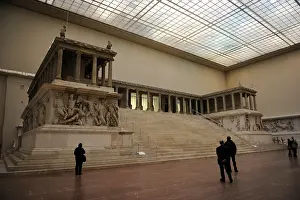Podium: Pergamon Altar. Detail