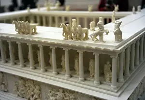 Ionic: Pergamon Altar. Model