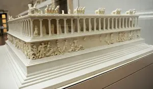 Ionic: Pergamon Altar. Model