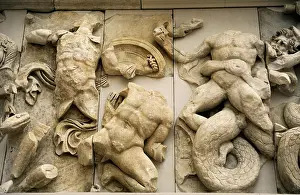 Giants: Pergamon Altar. Probably the twins Castor and Pollux