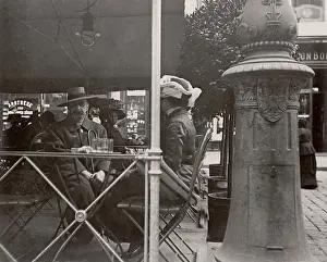 Altenberg: Peter Altenberg at the Graben kiosk