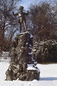 Frampton: Peter Pan ' statue in the snow