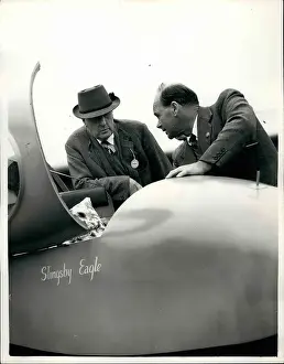 Brabazon: Peter Scott and Lord Brabazon with glider