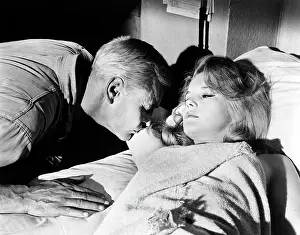 Eyck: Peter van Eyck - Carroll Baker