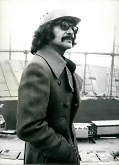 Gimmick: Peter Wyngarde, actor, in Munich