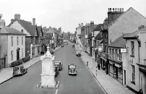 Petersfield: Petersfield, High Street c1955
