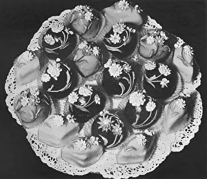 Petits: Petits Fours Glace spread