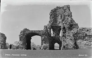 Pevensey: Pevensey Castle Ruins