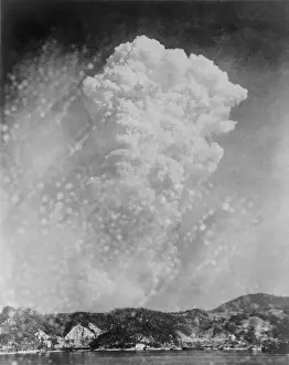 Uranium: Photo of Hiroshima bomb explosion from a photo