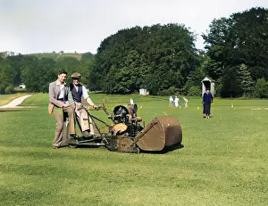 Mowers: PHOTO OF LAWN MOWER 1930