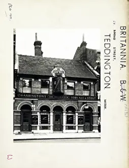 Teddington: Photograph of Britannia PH, Teddington, Greater London