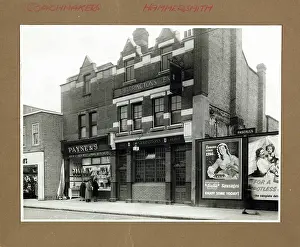 Hammersmith: Photograph of Coachmakers PH, Hammersmith, London