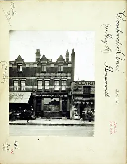 Hammersmith: Photograph of Coachmakers PH, Hammersmith, London