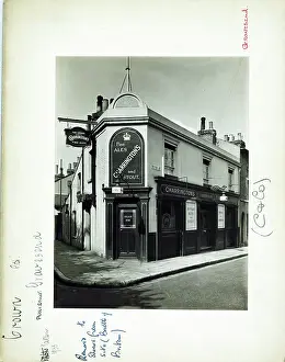 Gravesend: Photograph of Crown PH, Gravesend, Kent