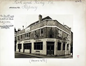 Stepney: Photograph of Fish & Ring PH, Stepney, London