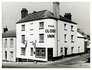 Honiton: Photograph of Globe Inn, Honiton, Devon