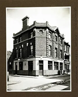 Walworth: Photograph of Gloucester PH, Walworth, London