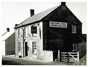 Chard: Photograph of Golden Fleece PH, Chard, Somerset