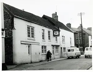 Chard: Photograph of London Inn, Chard, Somerset