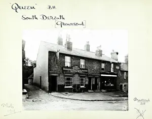Gravesend: Photograph of Queen PH, Gravesend, Kent