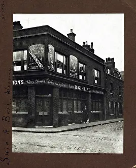 Wapping: Photograph of Ship & Bell PH, Wapping, London