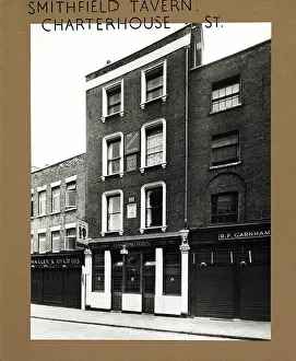 Smithfield: Photograph of Smithfield Tavern, Smithfield Market, London