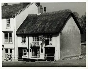 Honiton: Photograph of Volunteer Inn, Honiton, Devon