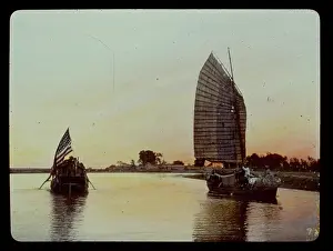 Houseboat: Photographing the World