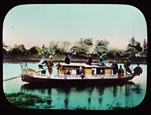 Houseboat: Photographing the World