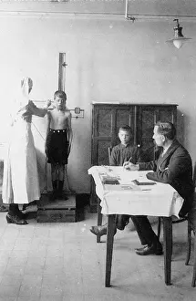 Schoolboy: Physical examination of schoolboy