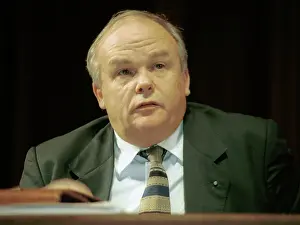Kavashkin: Physicist Yevgeny Velikhov, 1996