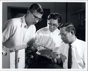 Generators: Three physicists working on Gunn-effect diodes