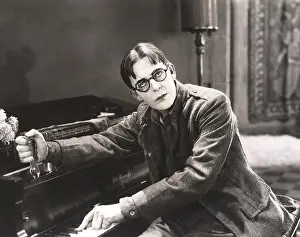 Tuning: Piano tuner