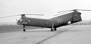 Weser: Piasecki Vertol CH-21C 83 17