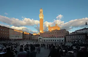 1297: Piazza del Campo and Palazzo Pubblico, Siena, Tuscany, Italy