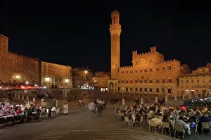 1297: Piazza del Campo and Palazzo Pubblico, Siena, Tuscany, Italy