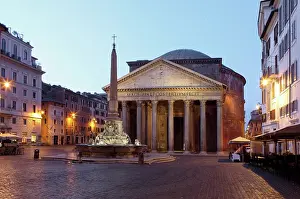 Rotonda: Piazza della Rotonda at dawn showing the Rameses