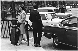 Ignore: PICCADILLY CIRCUS/1965